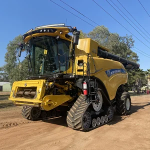 GUN13932_New Holland CR10.90